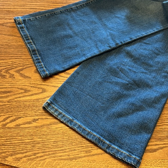Style & Co curvy bootcut blue jeans. Size 14 - Picture 6 of 7